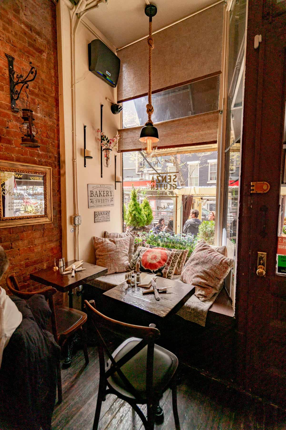 10 Satisfying Gluten-Free Bakeries in NYC (Hungry Local’s Guide)