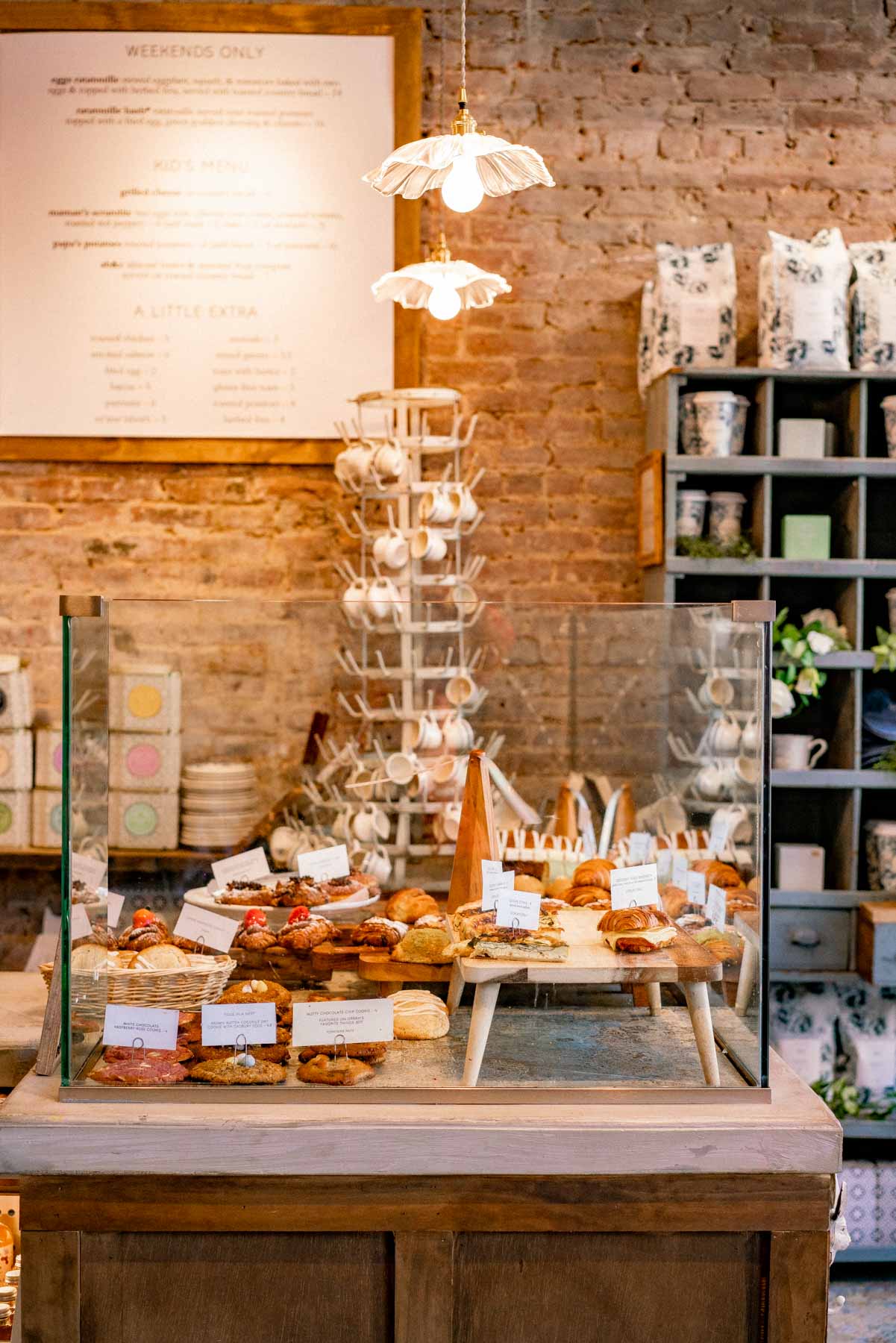 20 EPIC Spots to Grab Brunch Near Central Park (For ALL Budgets)