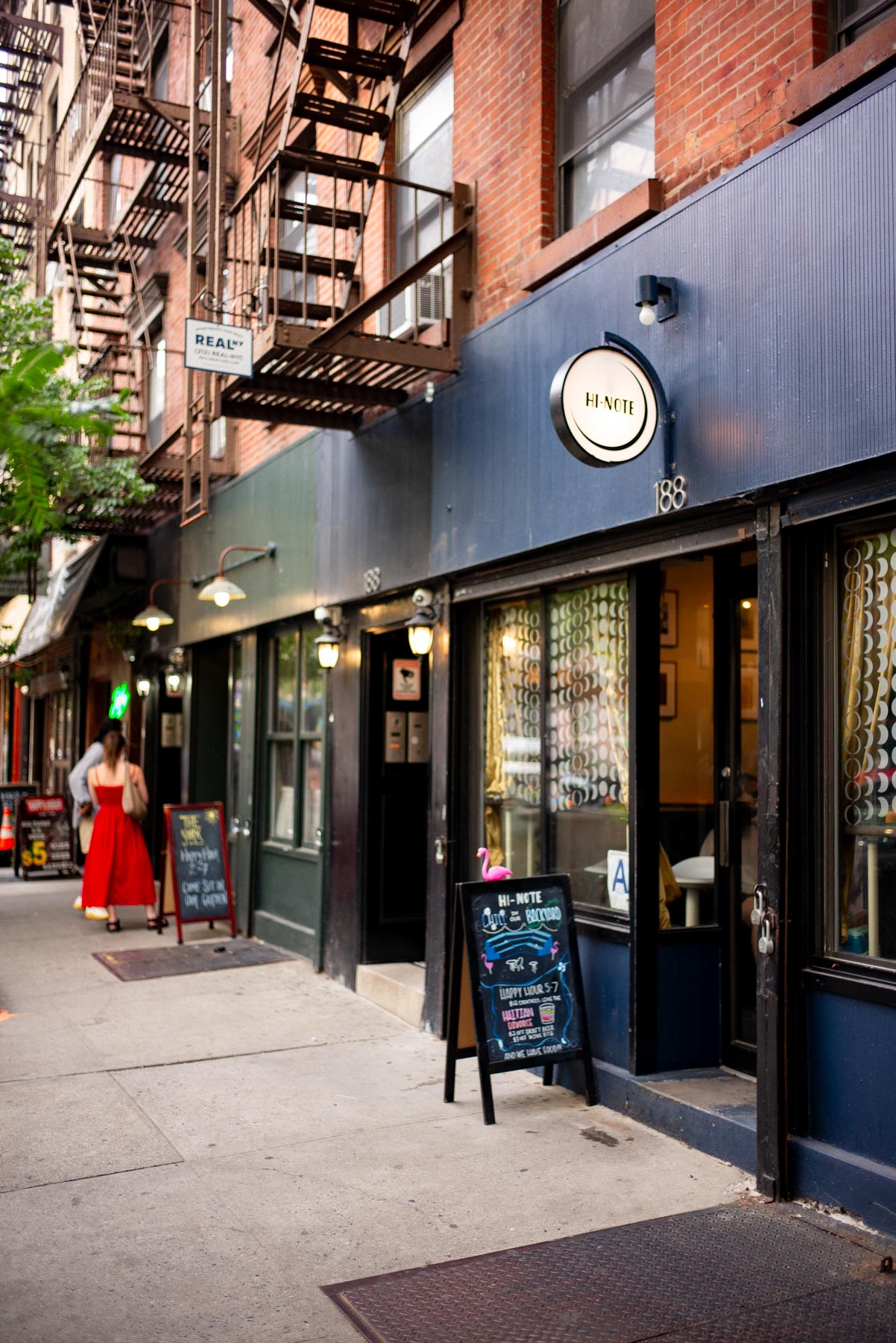 10 EXCITING East Village Bars for Every Occasion (Thirsty Local)