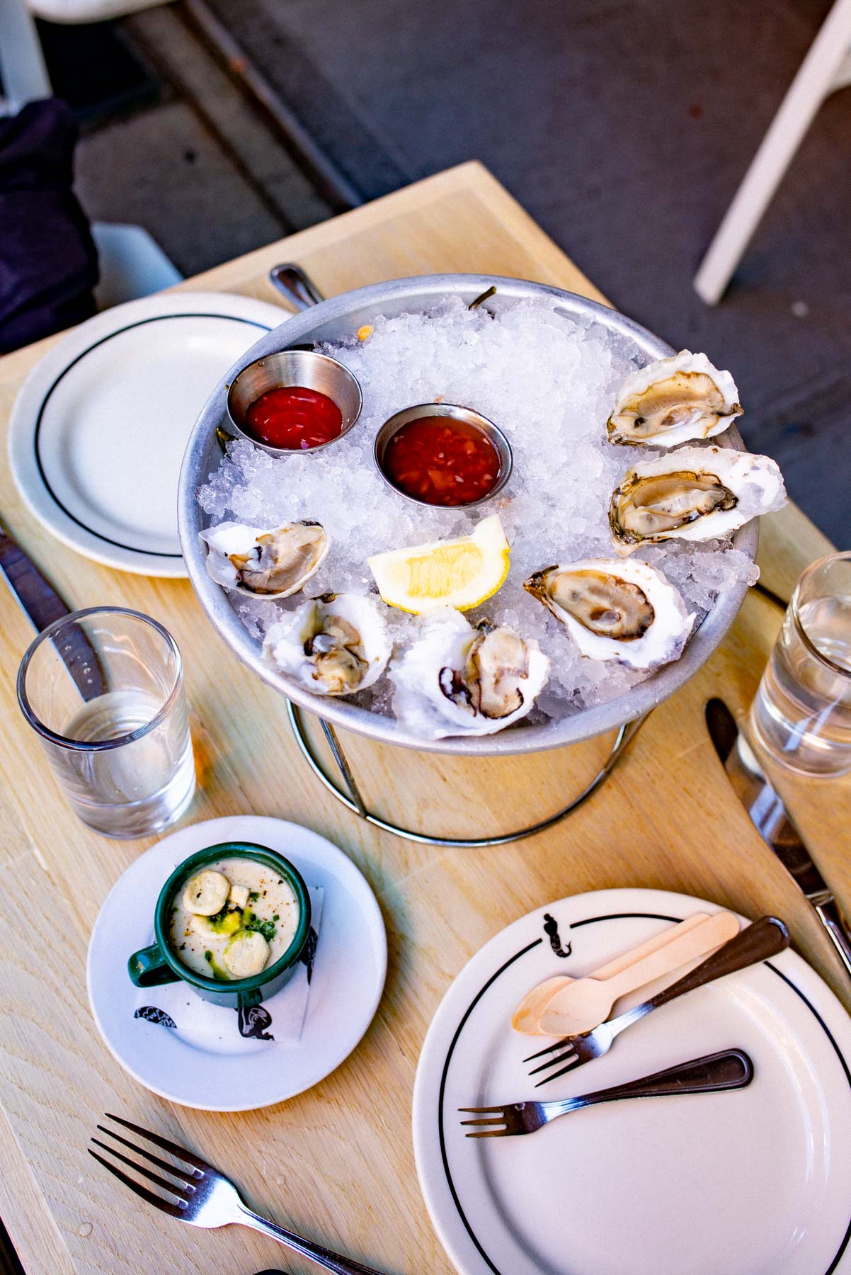 Mermaid Inn Happy Hour West Village