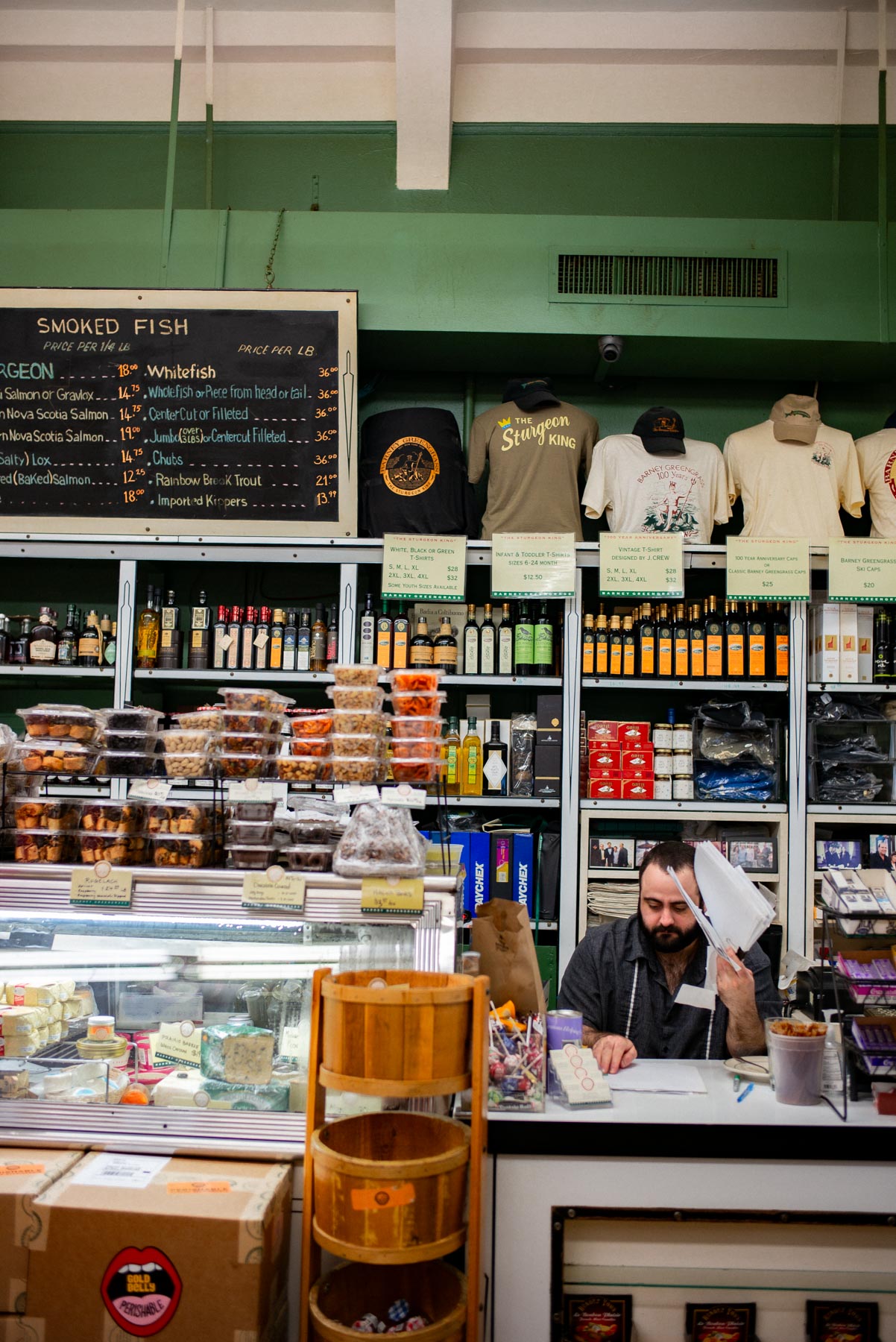 15 ICONIC New York City Restaurants Every Local Needs to Try